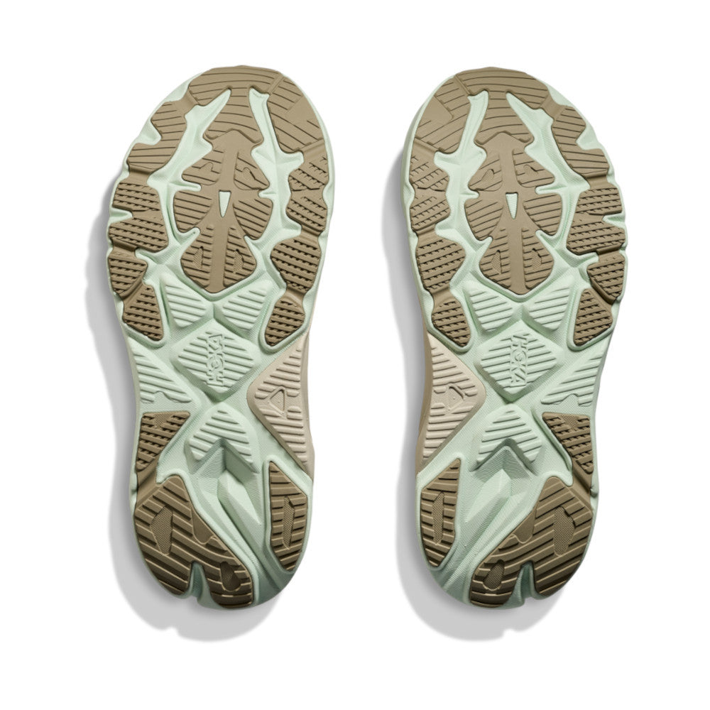 Women's Arahi 8