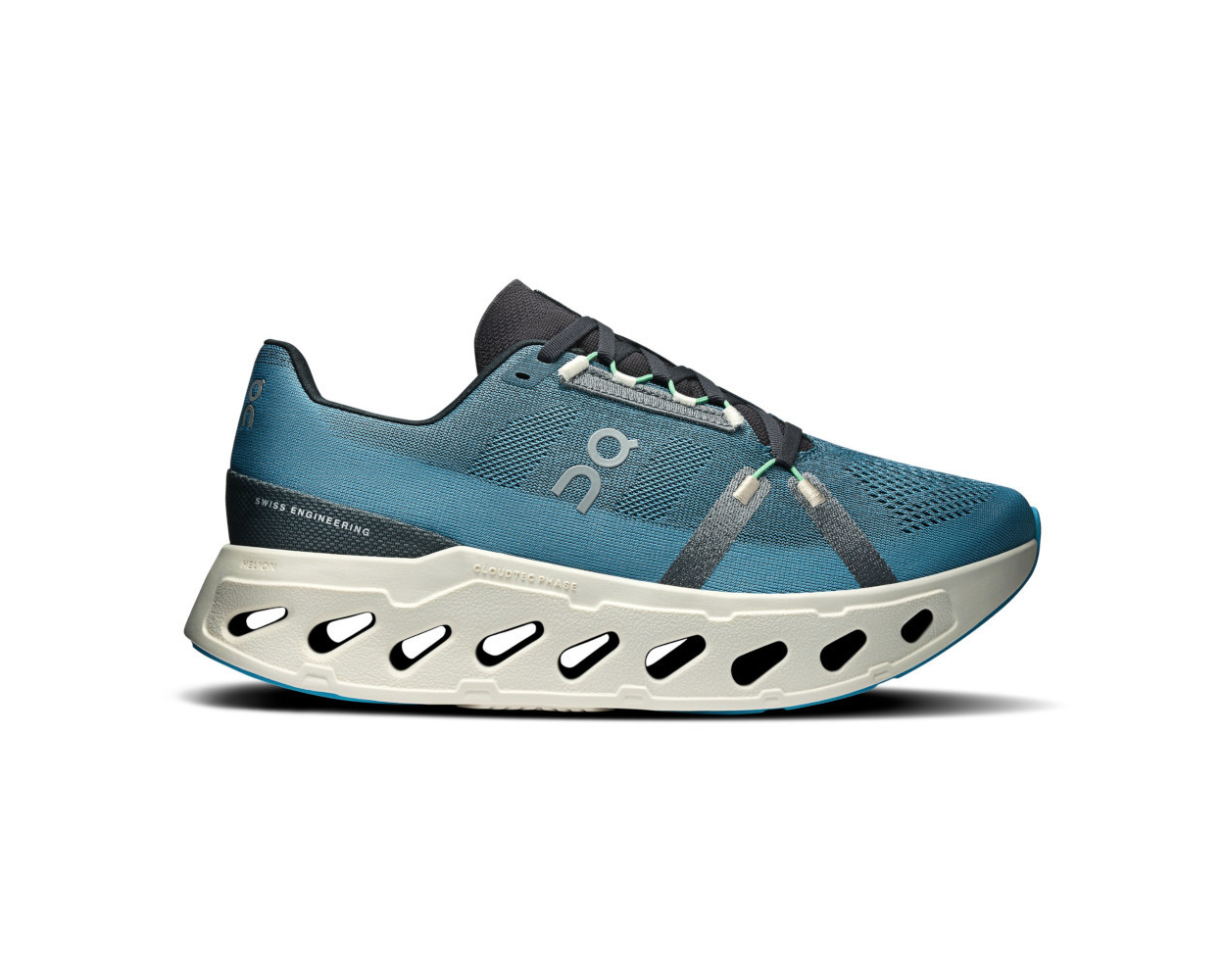 CLOUDECLIPSE — Shoes, Apparel & Gear